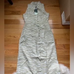 Tuckernuck Platinum Zebra Leighton Dress Size Small